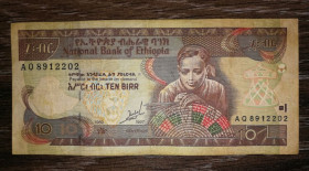Ефіопія Эфиопия ^/--/^ ETHIOPIA Ефіопія 10 бирів 1989 1997 трактор ^_^^^ ETHIOPIA Эфиопия 10 выборов 1989 1997 трактор - фото фото фото
