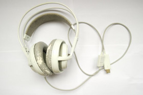 Навушники Наушники ^/--/^ Гарнитура Наушники Steelseries Siberia V /--/ 2 USB Frost Blue Illuminated ^_^^^ Наушники Steelseries Siberia V /--/ 2 USB Frost Blue Illuminated - фото фото фото