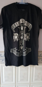 Футболки, майки Футболки, майки ^/--/^ Футболка &amp;quot;Guns N&amp;apos;Roses&amp;quot;  (100% cotton, M, UK) ^_^^^ Футболка &amp;quot;Guns N&amp;apos;Roses&amp;quot; (100% cotton, M, UK) - фото фото фото