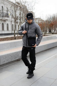 Куртки Куртки ^/--/^ Комплект мужской: куртка MOTION Nike серая + брюки &amp;quot;President&amp;quot; черные. Борсетка в подарок! ^_^^^ Комплект чоловічий: куртка MOTION Nike сіра + брюки &amp;quot;President &amp;quot; чорні. Борсетка в подарунок! - фото фото фото