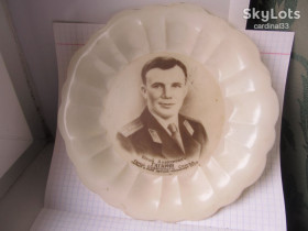 Сувенірна продукація, копії Сувенирная продукция, копии ^/--/^ Карболитовая тарелка Гагарин. Сувенир 60-ых гг. ^_^^^ Карболітова тарілка Гагарін. Сувенір 60-их рр.. - фото фото фото