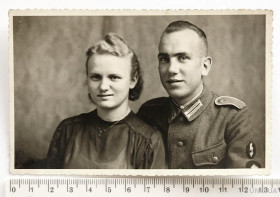 Листи, фото Письма, фото ^/--/^ Старе фото Військовий з дружиною Друга світова 1942 Німеччина ^_^^^ Старое фото Военный с женой Вторая мировая 1942 Германия - фото фото фото