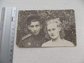 Листи, фото Письма, фото ^/--/^ Фотография военный старший лейтенант с девушкой артиллерия 1946 год ^_^^^ Фотографія військовий старший лейтенант з дівчиною артилерія 1946 - фото фото фото