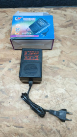 USB адаптери USB адаптеры ^/--/^ Лот Знижувальний адаптер перетворювач напруги трансформаторний 200 W 220 на 110 вольтів з універсальною розеткою ^_^^^ Лот Снижающий адаптер преобразователь напряжения трансформаторный 200 W 220 на 110 вольтов с универсальной розеткой - фото фото фото