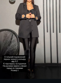 Піджаки Пиджаки ^/--/^ S-M PLT Prettylittlething Подовжений чорний піджак зі стразами ^_^^^ S-M PLT Prettylittlething Удлиненный черный пиджак со стразами - фото фото фото