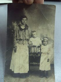 Листи, фото Письма, фото ^/--/^ фотография мама с детьми №921 ^_^^^ Фото з дітьми No /--/ 921 - фото фото фото