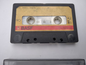 Касети Кассеты ^/--/^ Кассеты магнитофонные BASF. Аудио кассета BASF .  Аудиокассеты. ^_^^^ Касети магнітофонні BASF. Аудіо касету BASF. - фото фото фото
