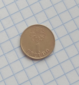 Португалія Португалия ^/--/^ Португалия  1 эскудо 1988 г. ^_^^^ Португалія 1 ескудо 1988 - фото фото фото