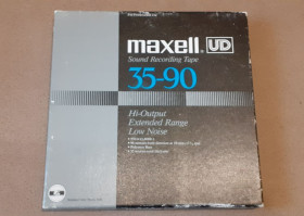 Інше Другое ^/--/^ Магнітна стрічка бабіна  Maxell UD /--/ 35-90 ^_^^^ Магнитная лента бабушки Maxell UD /--/ 35-90 - фото фото фото