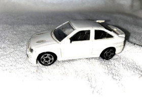 : Закордонні : Зарубежные ^/--/^ Модель автомобіля Bburago 1:43 Ford Escort RS Cosworth Rally Diecast. ^_^^^ Модель автомобиля Bburago 1:24 Ford Escort RS Cosworth Rally Diecast. - фото фото фото
