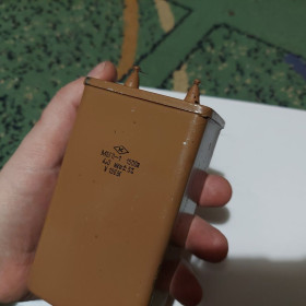 Конденсатори Конденсаторы ^/--/^ Конденсатор МБГП-1, 4 мкФ, 1500 В, новий, проверен! Смотрите фото/описание. Лот 1 шт. ^_^^^ Конденсатор МБГП-1, 4 мкФ, 1500 В, новий, перевірений! Дивіться фото / опис. Лот 1 шт. - фото фото фото