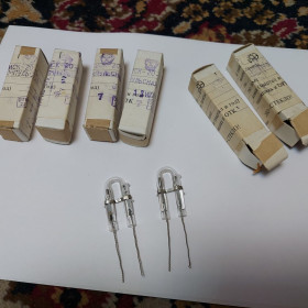 Радіолампи Радиолампы ^/--/^ Лампа импульсная ИСК-20-1, новие в коробках! Редкость. Смотрите фото/описание. Лот 1 шт. ^_^^^ Лампа імпульсна ІСК-20-1, нові в коробках! Рідкісність. Дивіться фото / опис. Лот 1 шт. - фото фото фото