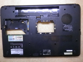Корпуса Корпуса ^/--/^ Б/У Корпус низ без сервісних кришок на TOSHIBA SATELLITE L /--/ 500-19 /--/ X ^_^^^ В Корпус низ без сервисных крышек на TOSHIBA SATELLITE L /--/ 500-19 /--/ X - фото фото фото
