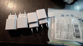Зарядні пристрої Зарядные устройства ^/--/^ четыре белых сетевых USB-адаптера питания с евровилкой ^_^^^ 4 білих мережевих USB-адаптера живлення з євровилкою - фото фото фото