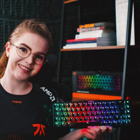 Клавіатури Клавиатуры ^/--/^ Лот №13160 Fnatic STREAK /--/ 65 - Компактна ігрова механічна клавіатура RGB ^_^^^ Лот No /--/ 13160 Fnatic STREAK /--/ 65 - Компактная игровая механическая клавиатура RGB - фото фото фото