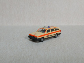 : : ^/--/^ Службовий транспорт, медичний VW PASSAT II. BUSCH 1:87 H /--/ 0  (31423)інд /--/ 3. ^_^^^ Служебный транспорт, медицинский VW PASSAT II. BUSCH 1:87 H /--/ 0 (31423)инд /--/ 3. - фото фото фото