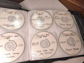 Інше Другое ^/--/^ * Диски DVD mp-3 - музыка - сумка на 128 дисков - с танцевальной студии ^_^^^ Диски DVD mp-3 - музика - сумка на 128 дисків - з танцювальної студії - фото фото фото