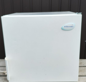 Морозильники Морозильники ^/--/^ Лот Морозильна камера Electrolux ^_^^^ Лот Принтер HP DeskJet 2720 - фото фото фото