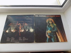 Платівки Пластинки ^/--/^ Виниловые пластинки Neil Diamond - Hot August Night Пр-во США 2 шт ^_^^^ Вінілові платівки Neil Diamond - Hot August Night Пр-во США 2 шт - фото фото фото
