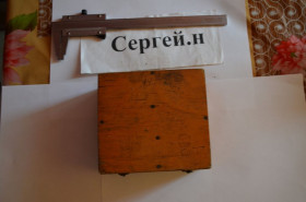 Рівні Уровни ^/--/^ Вимірювальна призма з рівнем, кут 30 град. ^_^^^ Измерительная призма с уровнем, угол 30 град. - фото фото фото