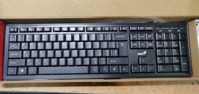 Клавіатури Клавиатуры ^/--/^ Беспроводная клавиатура Genius Smart KM-8200 № 21061238/2 ^_^^^ Бездротова клавіатура Genius Smart KM-8200 No 21061238/2 - фото фото фото