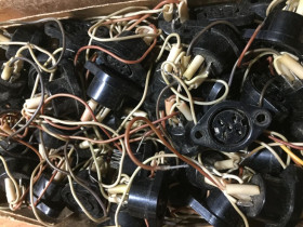 Порти, роз'єми Порты, разъемы ^/--/^ ГНЕЗДО, АУДИО РАЗЪЕМ DIN 5 5 PIN МАМА КОННЕКТОР. Б/У. В ЛОТЕ 1 ШТУКА! ^_^^^ Гніздо, Аудіо роз'єм DIN 5 5 PIN МАМА КОННЕКТОР. Б/У. У ЛОТЕ 1 ШТУКА! - фото фото фото