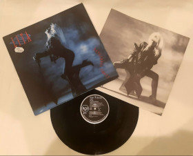 Платівки Пластинки ^/--/^ Lita Ford - Dangerous Curves - 1991.     (LP). 12. Vinyl. Пластинка. Holland. Оригинал. ^_^^^ Lita Ford — Dangerous Curves — 1991. 12. Vinyl. Платівка. Holland. Оригінал. - фото фото фото