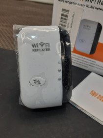 Маршрутизатори Маршрутизаторы ^/--/^ 05 підсилювач сигналу wi-fi wi-fi репітер ^_^^^ 05 Усилитель сигнала wi-fi wi-fi репитер - фото фото фото