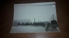 Інше Другое ^/--/^ Фотокарточка 1960-е Ленинград архитектура моды Дворцовая площадь ^_^^^ Фотокартка 1960-і Ленінград архітектура моди Палацова площа - фото фото фото
