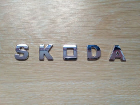 Наліпки, емблеми Наклейки, эмблемы ^/--/^ Металлические буквы Skoda на кузов авто ^_^^^ Металеві літери Skoda на кузов авто - фото фото фото