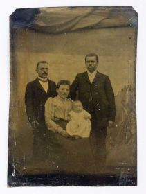 Листи, фото Письма, фото ^/--/^ Ферротип ferrotype дагерротип тінтейп Родичі 1904 рік, Germany ^_^^^ Ферротип ferrotype Родственники 1904 год, Germany - фото фото фото