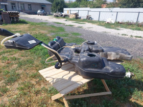 Трубки забору палива в зборі Трубки забора топлива в сборе ^/--/^ ТОПЛИВНЫЙ БАК ДЛЯ AUDI Q /--/ 7 I  (2005-2015) 4 /--/ L /--/ 0201021 /--/ A бу ^_^^^ Топливний БАК для AUDI Q /--/ 7 I (2005-2015) 4 /--/ L /--/ 0201021 /--/ A бу - фото фото фото