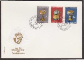 Європа Европа ^/--/^ Лихтенштейн 1973 ИСКУССТВО АРТЕФАКТЫ ЭКСПОНАТЫ МУЗЕЙ ПОСУДА ЗОЛОТО СЕРЕБРО КПД Mi.587-589 ^_^^^ Ліхтенштейн 1973 МИСТЕЦТВО АРТЕФАКТИ ЕКСПОНАТИ МУЗЕЙ ПОСУДУ ЗОЛОТО СЕРЕБРО ККД Mi.587-589 - фото фото фото