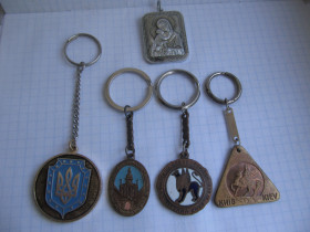 Інше Другое ^/--/^ Брелок по 150 грн. с бонусом. Металл 80-90-ые гг. ^_^^^ По 150 грн. з бонусом. Метал 80-90-і рр.. - фото фото фото