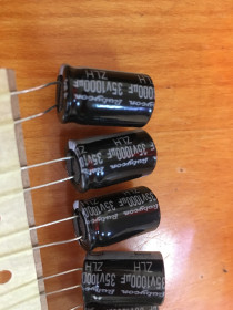 Конденсатори Конденсаторы ^/--/^ 11.10  10 /--/ шт кондесаторів  1000 /--/ vf 35 /--/ V один блистер на 10 штук, ^_^^^ 11.10 10 /--/ шт кондесаторов 1000 /--/ vf 35 /--/ V один блистер на 10 штук, - фото фото фото