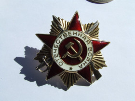 СРСР СССР ^/--/^ Орден ВОВ 1- степени №2 590005 в отличном состоянии 1985 г. из последних награждений.1991-1992 /--/ гг ^_^^^ Орден ВВВ 1-го ступеня No 2 590005 у відмінному стані 1985 р. з останніх нагороджень. 1991–1992 рр. - фото фото фото