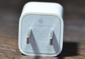 Інше Другое ^/--/^ Блок зарядки Apple A /--/ 1385 (кубик) 5 /--/ V-1 /--/ A США - фото фото фото