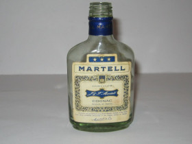 Пляшки Бутылки ^/--/^ Бутылка этикетка мини бутылочка из-под коньяк Martell времён СССР 70-е ^_^^^ Пляшка етикетка міні пляшка з-під коньяк Martell часів СРСР 70-е - фото фото фото