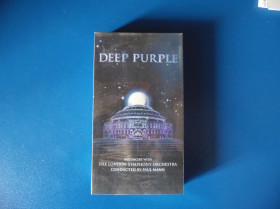 Касети Кассеты ^/--/^ Видеокассета VHS Deep Purple In Concert With The London Symphony Orchestra ^_^^^ Відеокасета VHS Deep Purple In Concert With The London Symphony Orchestra - фото фото фото