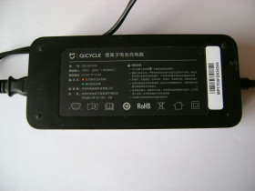 Інше Другое ^/--/^ Зарядка адаптер Qicycle EF /--/ 1 Qicycle E-Bike 42 /--/ v 2 /--/ a dzl /--/ 361005 - фото фото фото