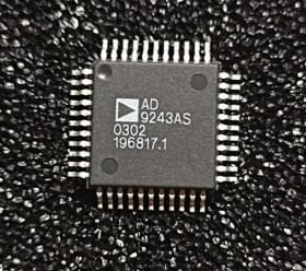Мікросхеми Микросхемы ^/--/^ AD /--/ 9243 Complete 14-Bit, 3 MSPS Monolithic A/D Converter - фото фото фото