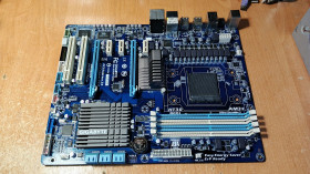 Материнські плати Материнские платы ^/--/^ Материнська плата Gigabyte GA-970 /--/ A-UD /--/ 3                     (AM /--/ 3+, AMD 970, PCI-Ex /--/ 16)                    (под ремонт) ^_^^^ Материнська плата Gigabyte GA-970 /--/ A-UD /--/ 3 (AM /--/ 3+, AMD 970, PCI-Ex /--/ 16) (під ремонт) - фото фото фото