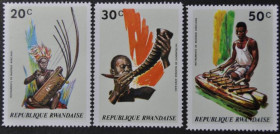 Інше Другое ^/--/^ Руанда Музыкальные инструменты 1973 ^_^^^ Руанда Музичні інструменти 1973 - фото фото фото