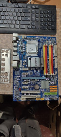 Материнські плати Материнские платы ^/--/^ Мат. плата Gigabyte GA-EP /--/ 43-UD /--/ 3 /--/ L rev /--/ 1.1 LGA /--/ 775 P /--/ 43 PCI-E+GbLAN SATA ATX 4 /--/ DDR /--/ 2 № 230210121 ^_^^^ Мат. плата Gigabyte GA-EP /--/ 43-UD /--/ 3 /--/ L rev /--/ 1.1 LGA /--/ 775 P /--/ 43 PCI-E+GbLAN SATA ATX 4 /--/ DDR /--/ 2 No 230210121 - фото фото фото