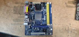 Материнські плати Материнские платы ^/--/^ Мат. плата ASRock PV /--/ 530 /--/ A  (VIA PV /--/ 530 CPU) VIA VX /--/ 900 PCI-E+SVGA+LAN SATA MicroATX 2 /--/ DDR /--/ 2+1 /--/ DDR /--/ 3 №К /--/ 223101 ^_^^^ Мат. плата ASRock PV /--/ 530 /--/ A (VIA PV /--/ 530 CPU) VIA VX /--/ 900 PCI-E+SVGA+LAN SATA MicroATX 2 /--/ DDR /--/ 2+1 /--/ DDR /--/ 3 NoК /--/ 223101 - фото фото фото