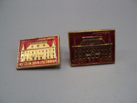 Інше Другое ^/--/^ Знак Москва дом музей В.И. Ленина архитектура лот 2 шт №16909 ^_^^^ Знак Москва будинок музей В.І. Леніна архітектура лот 2 шт No 16909 - фото фото фото