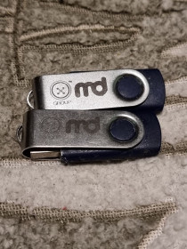 USB флешнакопичувачі USB флешнакопители ^/--/^ Нерабочая флешка 2 гб синяя md group ^_^^^ Неробоча флешка 2 гб синя md group - фото фото фото