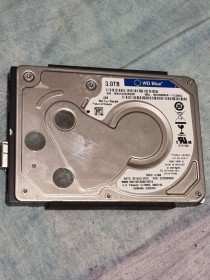 Зовнішні жорсткі диски Внешние жесткие диски ^/--/^ Нерабочий внешний hdd 2.5 3 тб wd blue жесткий диск wd /--/ 30 /--/ nmvw-11 /--/ c /--/ 3 /--/ ns /--/ 2 western digital ^_^^^ Неробочий зовнішній hdd 2.5 3 тб wd blue жорсткий диск wd /--/ 30 /--/ nmvw-11 /--/ c /--/ 3 /--/ ns /--/ 2 western digital - фото фото фото