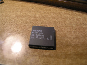 Мікросхеми Микросхемы ^/--/^ Микроконтроллер процессор SIEMENS B /--/ 58464 PLCC /--/ 84   (вроде SAB /--/ 83 /--/ C /--/ 517) ^_^^^ Мікроконтролер процесор SIEMENS B 58 464 B /--/ 58464 (I /--/ 51) - фото фото фото