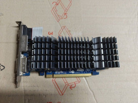 Відеокарти Видеокарты ^/--/^ Видеокарта ASUS GeForce 210 EN /--/ 210 SILENT/DI/1 /--/ GD /--/ 3/V /--/ 2   (LP) 1 /--/ GB PCI-E № 262101306 ^_^^^ Відеокарта ASUS GeForce 210 EN /--/ 210 SILENT/DI/1 /--/ GD /--/ 3/V /--/ 2 (LP) 1 /--/ GB PCI-E No 262101306 - фото фото фото